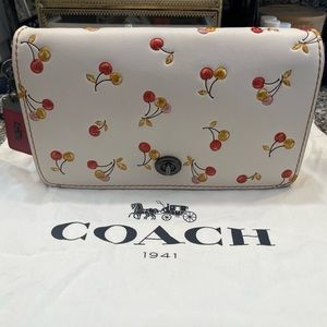Coach Dinky 1941 cherry print